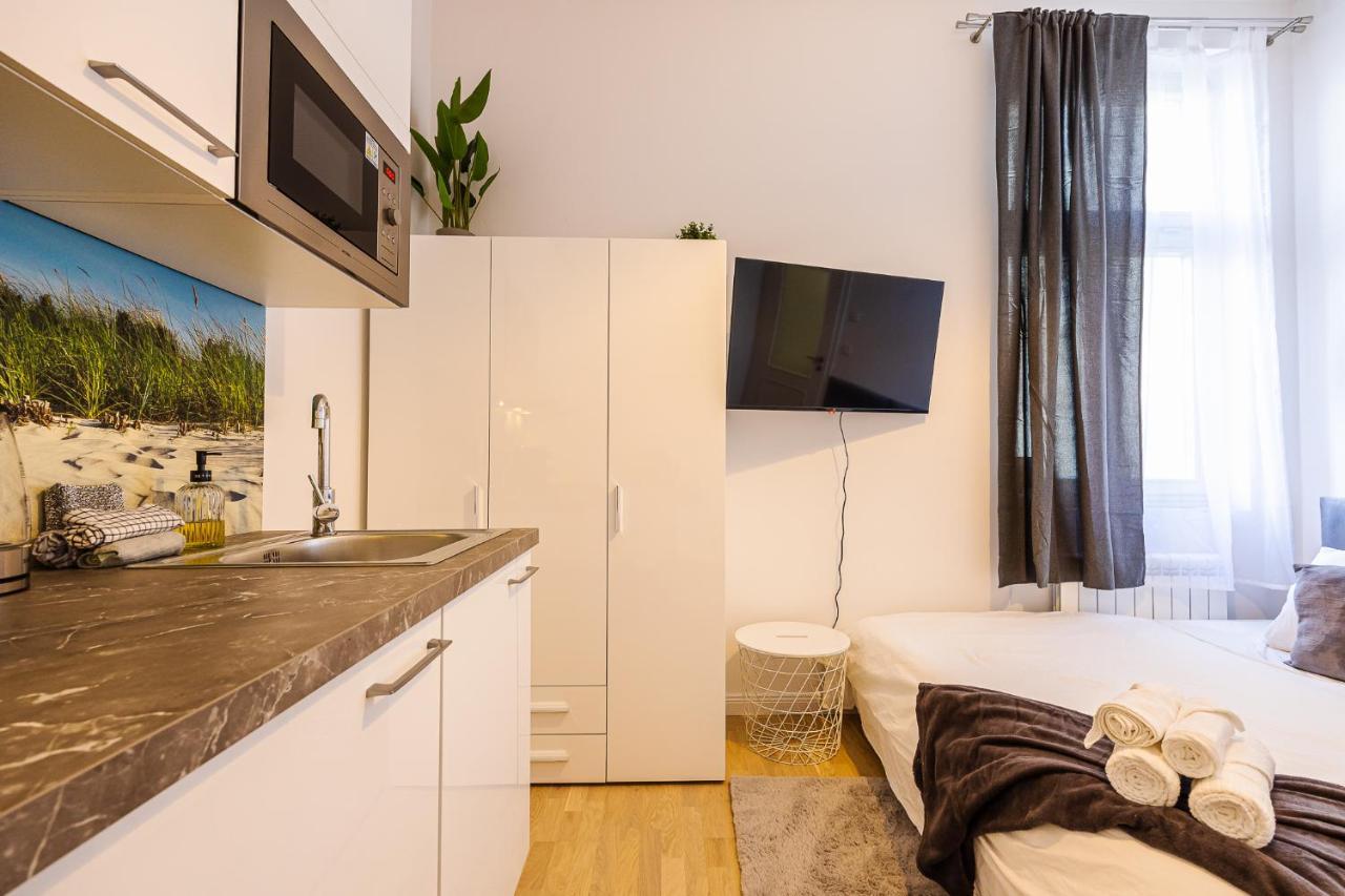 Cozy Apartment In City Center Praha Bagian luar foto